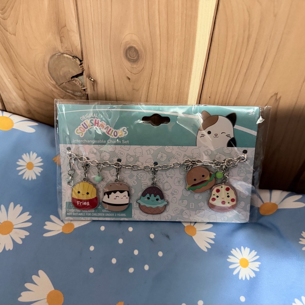 Squishmallows Food Charm Set - Red, Brown, Green